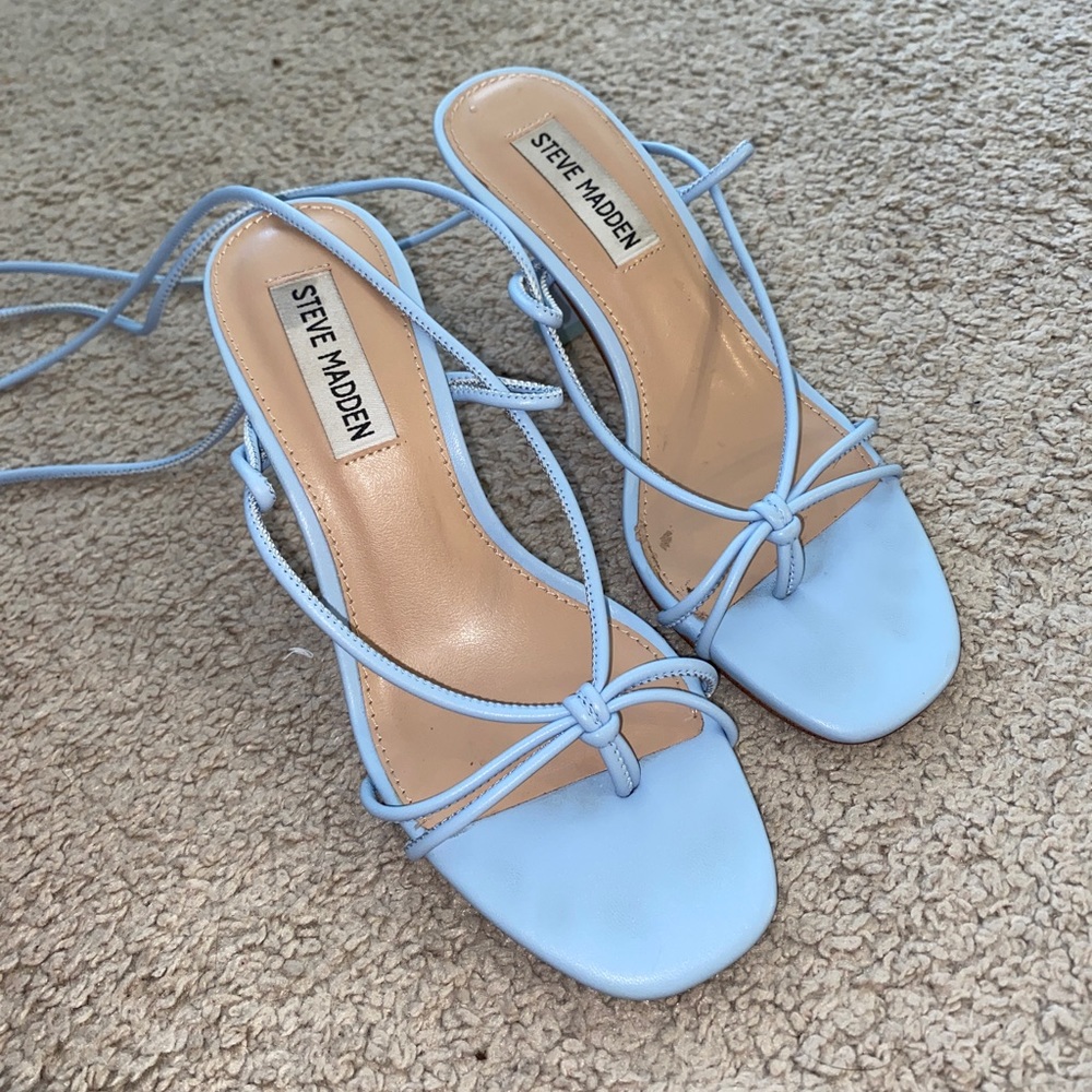STEVE MADDEN STRAPY SHOES SIZE 5 💕